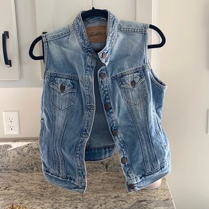 Vintage Levi strauss jean vest light wash